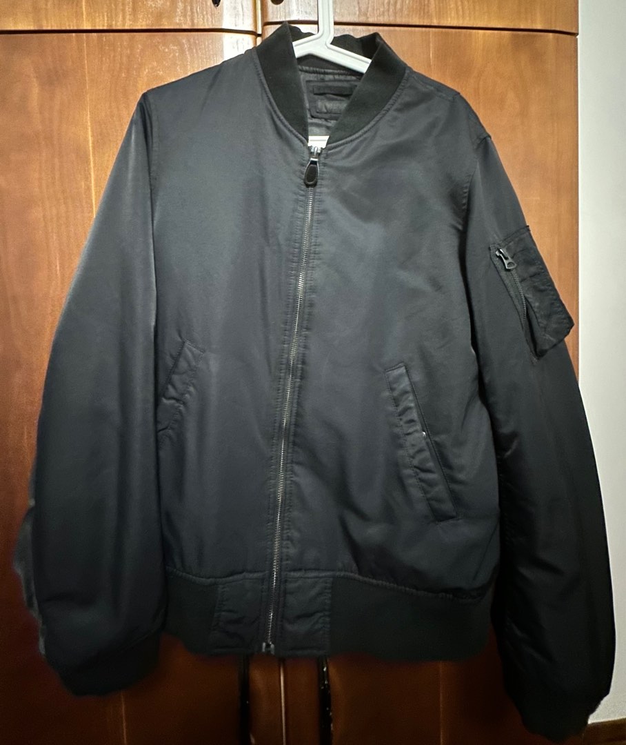 Bomber Jacket Uniqlo, Men's Fashion, Coats, Jackets and Outerwear on