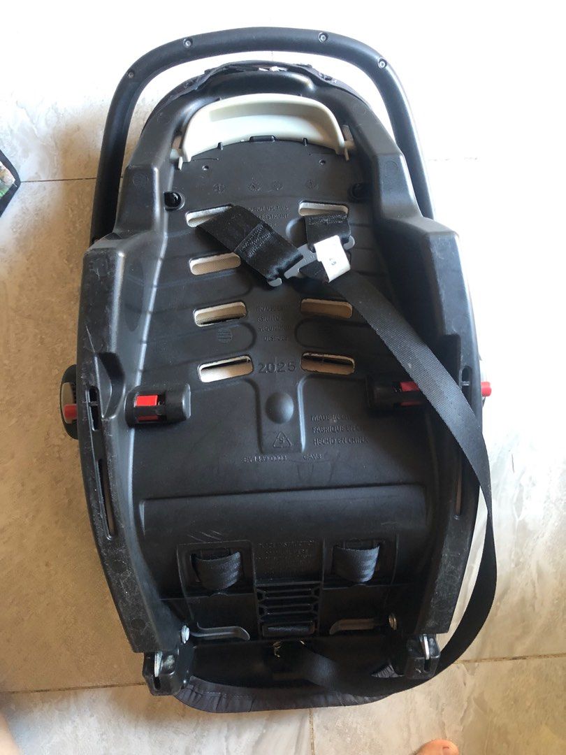 Cosco Car seat Carrier, Babies & Kids, Baby Nursery & Kids Furniture, Kids Tables & Chairs on