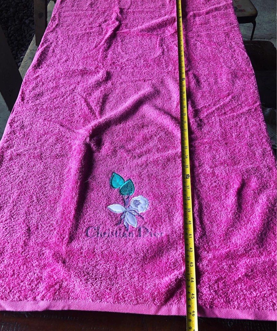 CD Bath Towel authentic from Japan (Category: Bathtub & Bath Accessories) located in Ocampo. Submitted by dtpolo_shop (Listing ID 1199847649, Image 2). Description: See all photos for details.