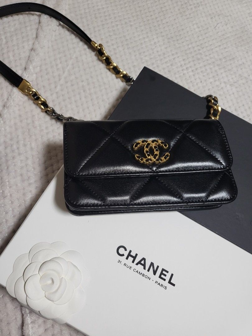 Chanel 19 sling/ belt bag