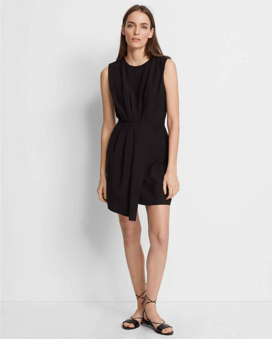 Club monaco store and ralph lauren