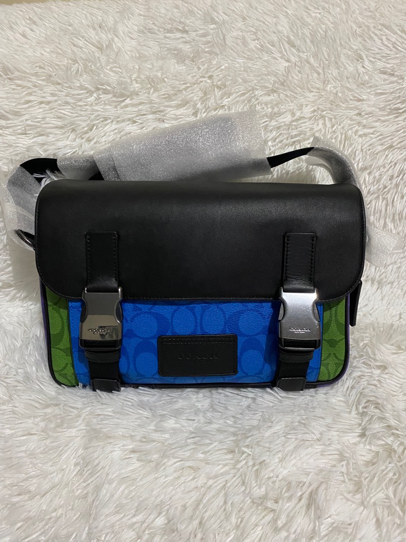 Coach track messenger xbody, Luxury, Bags & Wallets on Carousell
