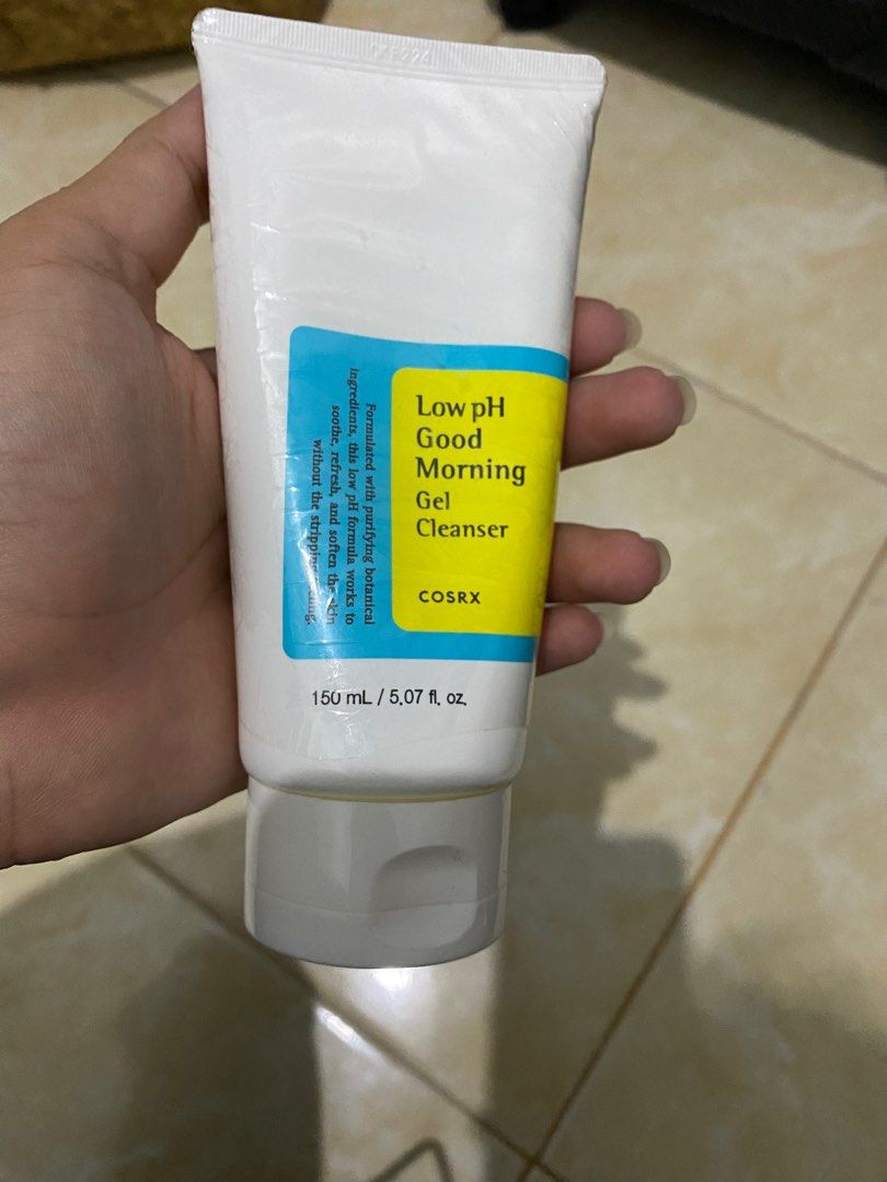 COSRX face wash, Kesehatan & Kecantikan, Kulit, Sabun & Tubuh di Carousell