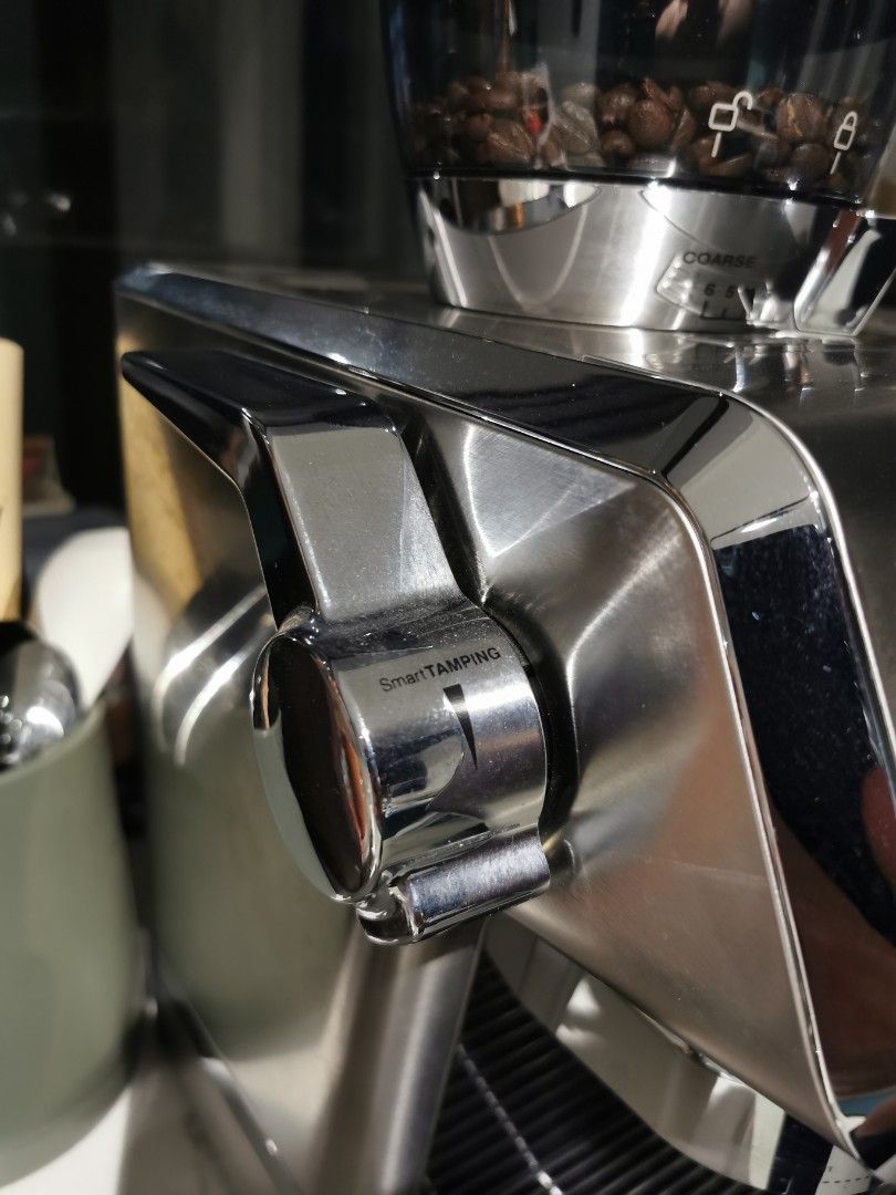 Delonghi coffee machine la specialista, TV & Home Appliances, Kitchen