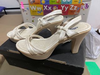 (Category: ) located in . Submitted by yehna (Listing ID 1199987555, Image 1). Description: .