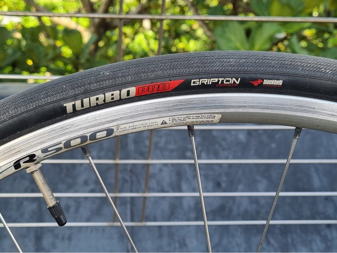 Felt road bike, Sports Equipment, Bicycles & Parts, Bicycles on Carousell