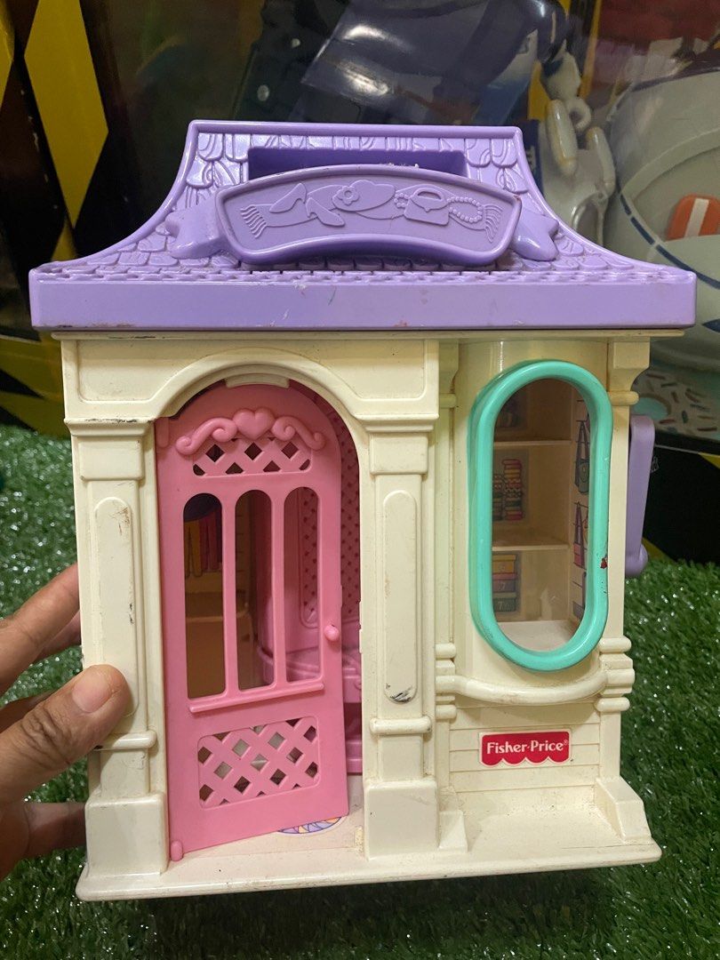 Fisher price vintage dollhouse, Hobbies & Toys, Toys & Games on Carousell