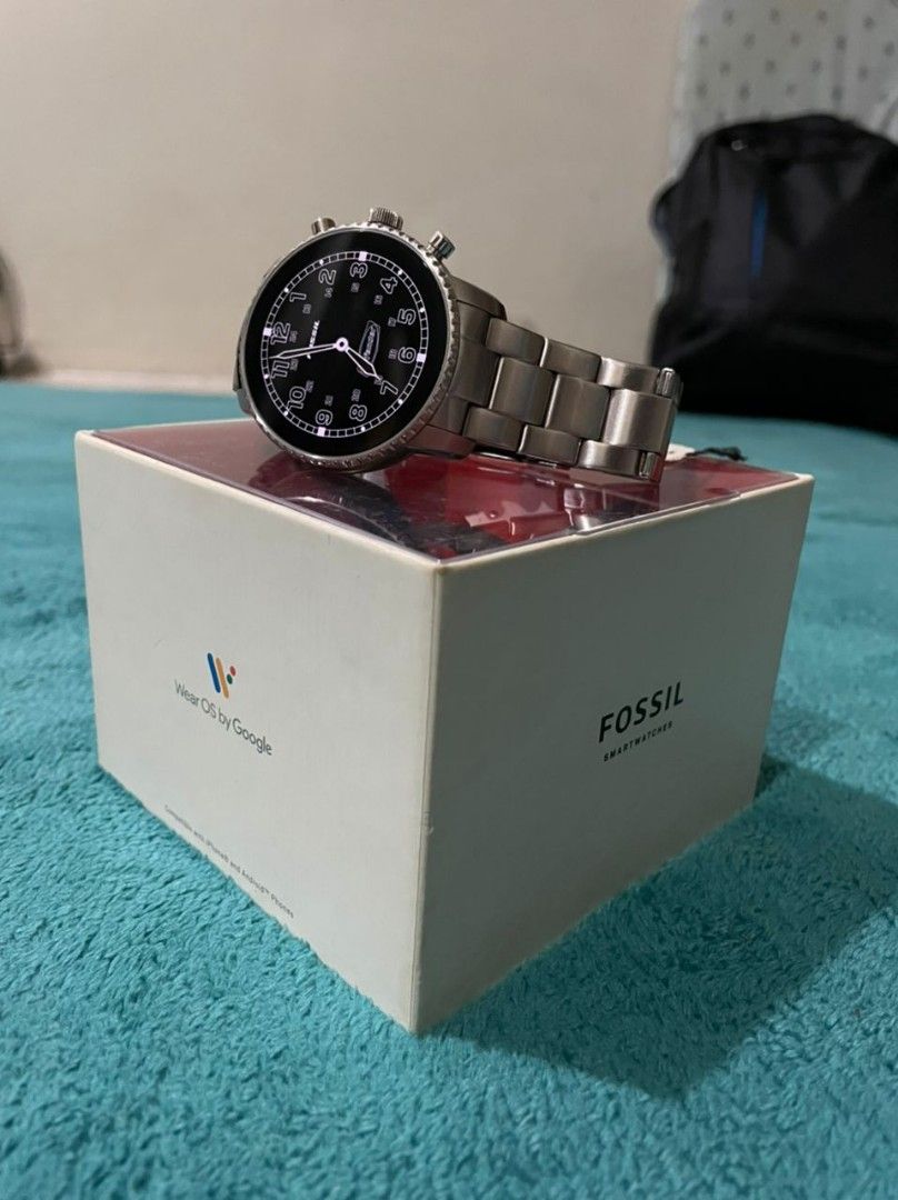SMART WATCH FOSSIL Q EXPLORIST GEN 4 Men s Fashion Watches