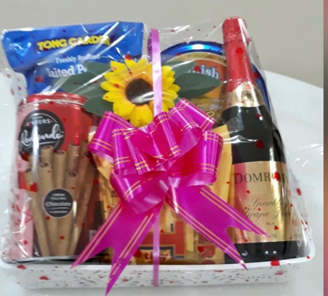 All occasions Gift hamper / Surprise Gifts Hamper /Get Well hampers
