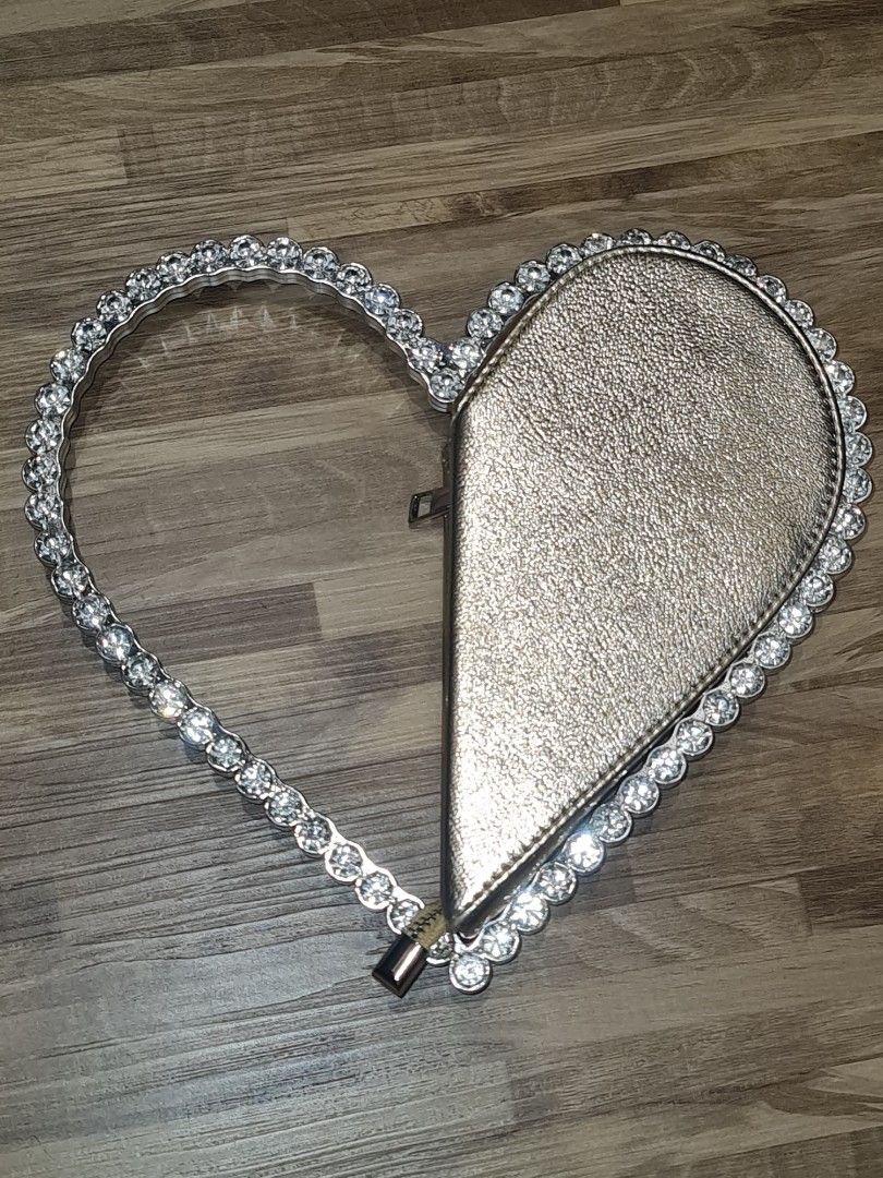 Gold best sale diamond clutch