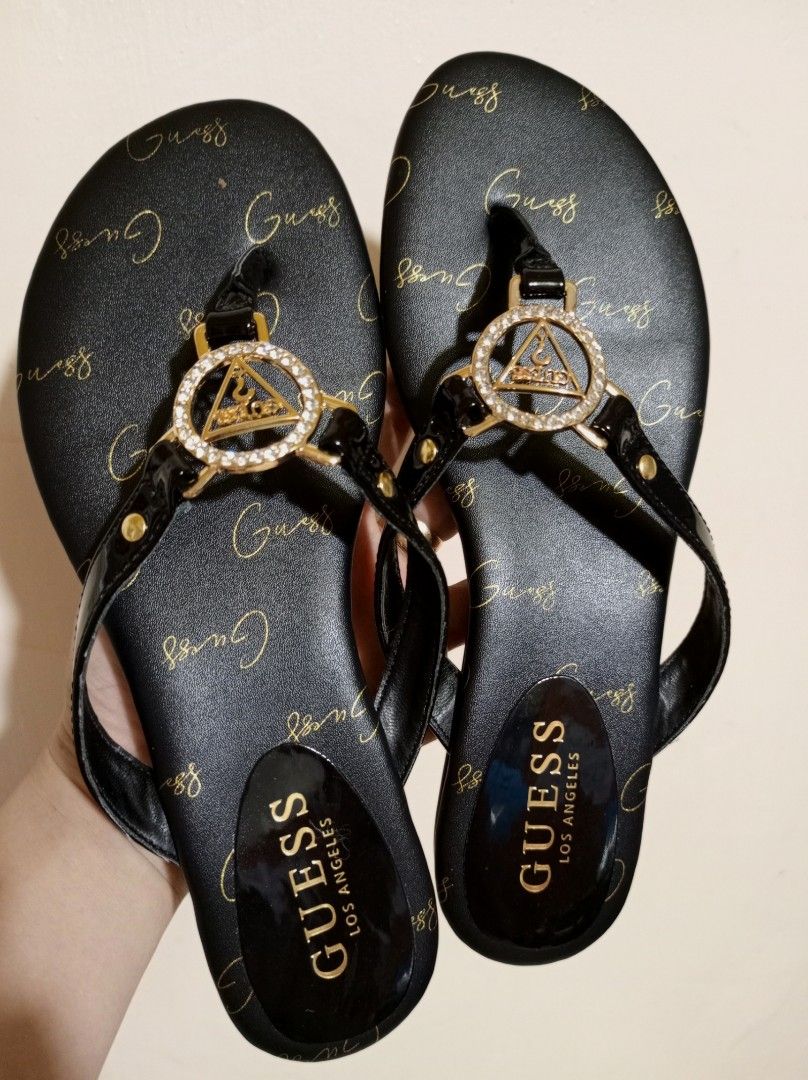 Locks Chain Sandals | GUESS Factory