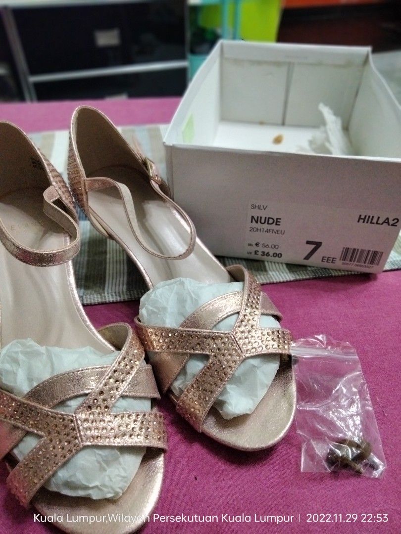 High heels shoes Evans extra wide London