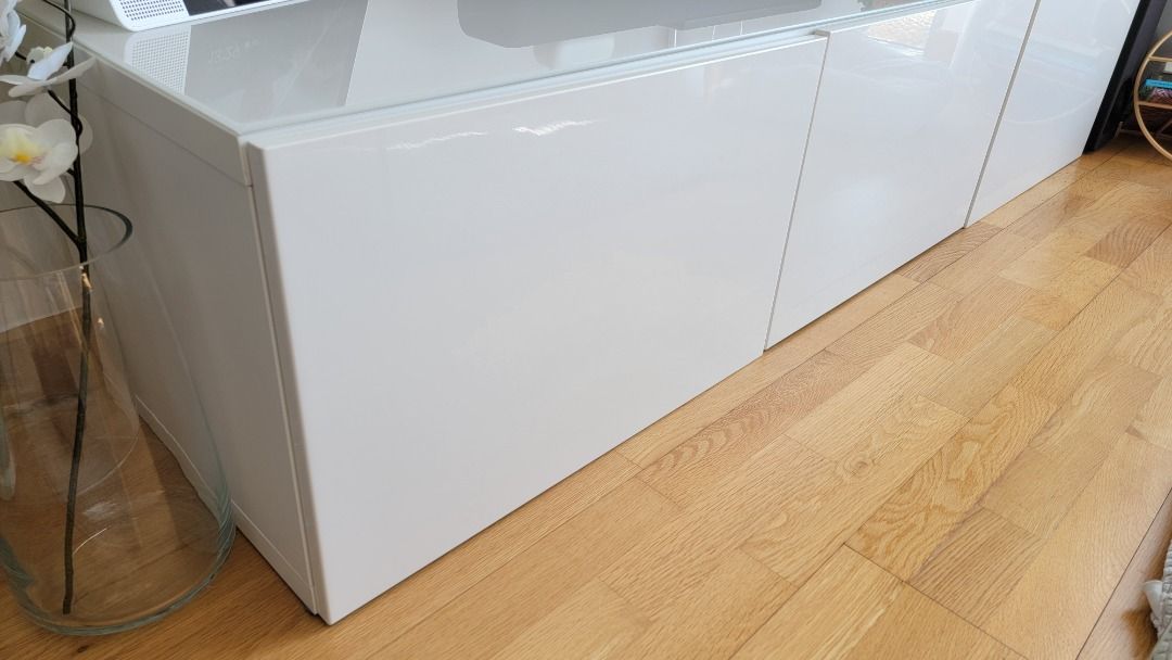 IKEA BESTA TV Bench with glass top FREE, Free Items Carousell