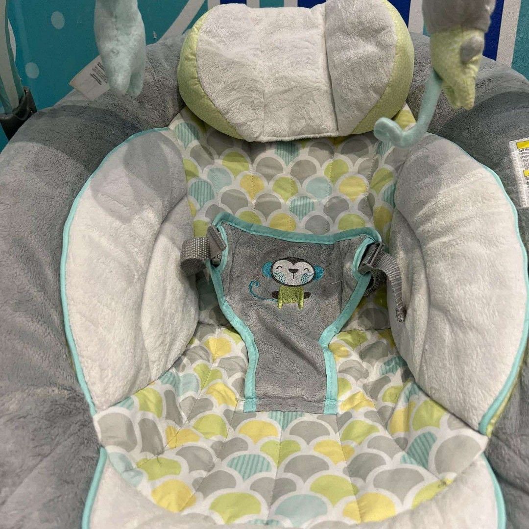 Ingenuity Savvy Safari Bouncer Music and Vibration Birth to 9kg, Babies