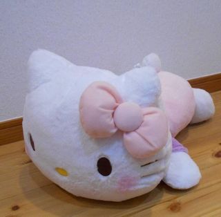 [INSTOCKS] TOREBA Sanrio Hello Kitty - Red Cheek Giga Jumbo Light Pink x Purple Lying Down Plushy