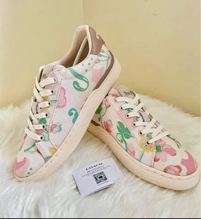 (Category: ) located in . Submitted by luxurioustreats (Listing ID 1173412229, Image 1). Description: .