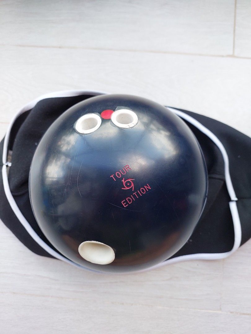 IQ Tour Edition 14lb Symmetrical Solid Reactive Bowling Ball, Sports