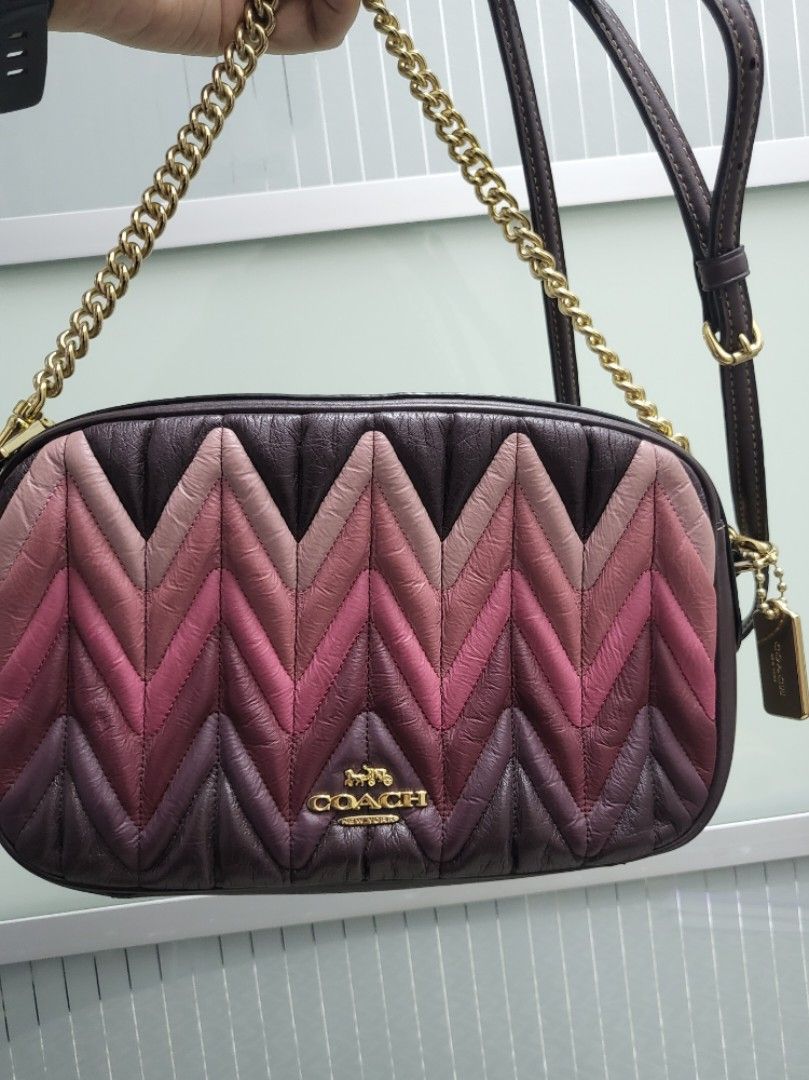 Isla chain best sale crossbody with quilting