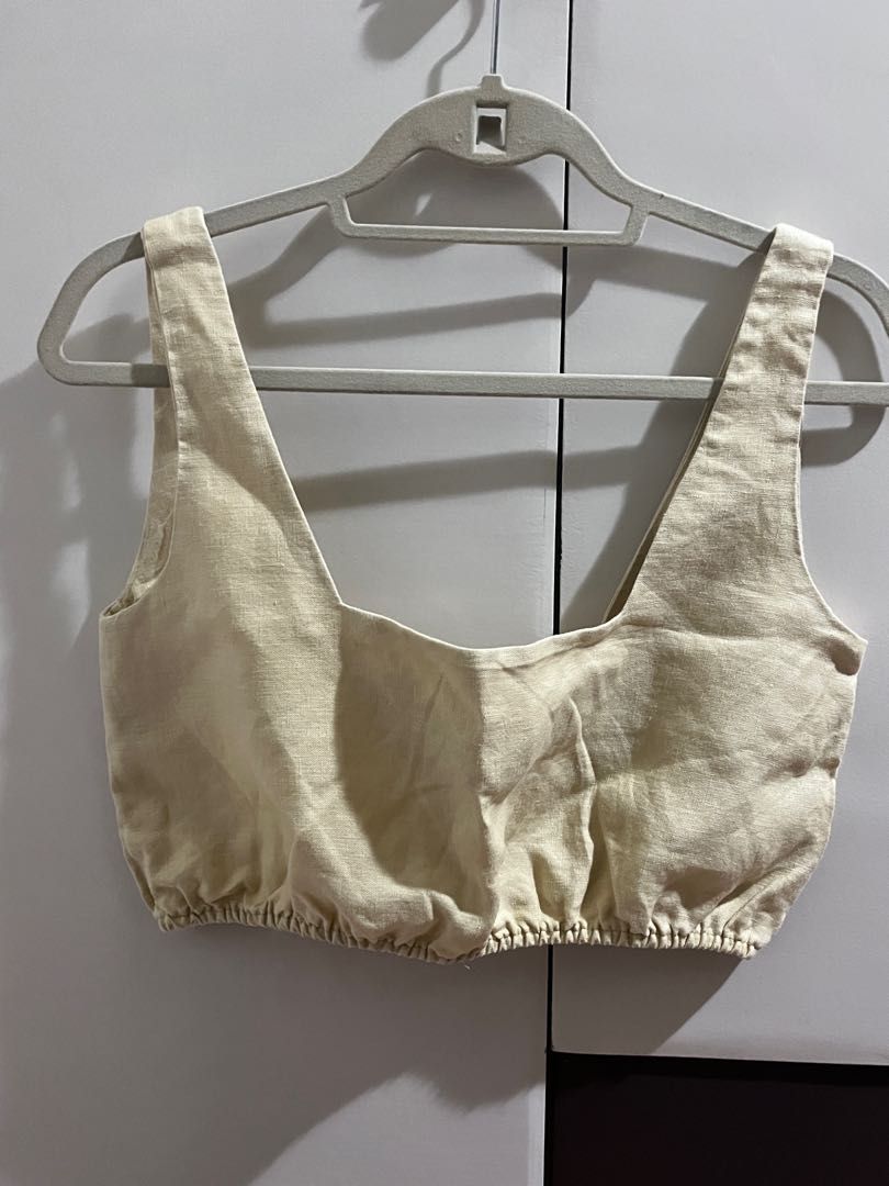 Juanicu Linen Cropped Top (Category: Others Tops) located in Quezon City. Submitted by beacons (Listing ID 1199892533, Image 3). Description: Selling for more than half the SRP. Only fitted then stored. 🍋 Pure linen Size L. RFS: decluttering SF c/o buyer Tags: Juanicu Linen Wear Anika La Oceann Callelily.