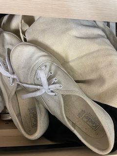 （分類：）位於 。 由 misstrendtrend 提交（商品編號 1199855618，圖片 1）。簡介： 。