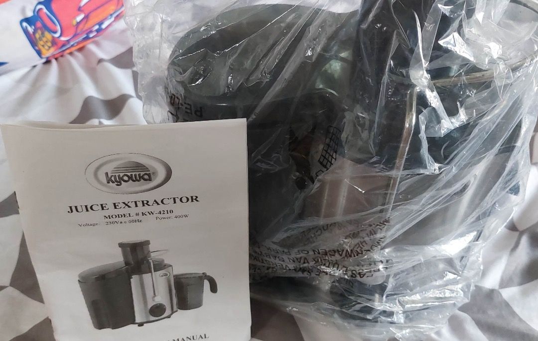 KYOWA JUICE EXTRACTOR KW4210 (1 L), TV & Home Appliances, Kitchen