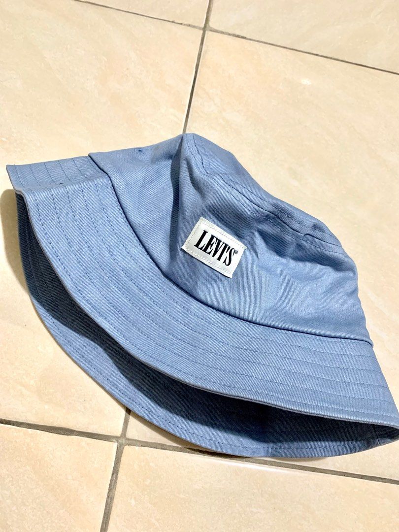 Levi's Serif Bucket Hat (38025-0016) Light Blue M, Fesyen Pria