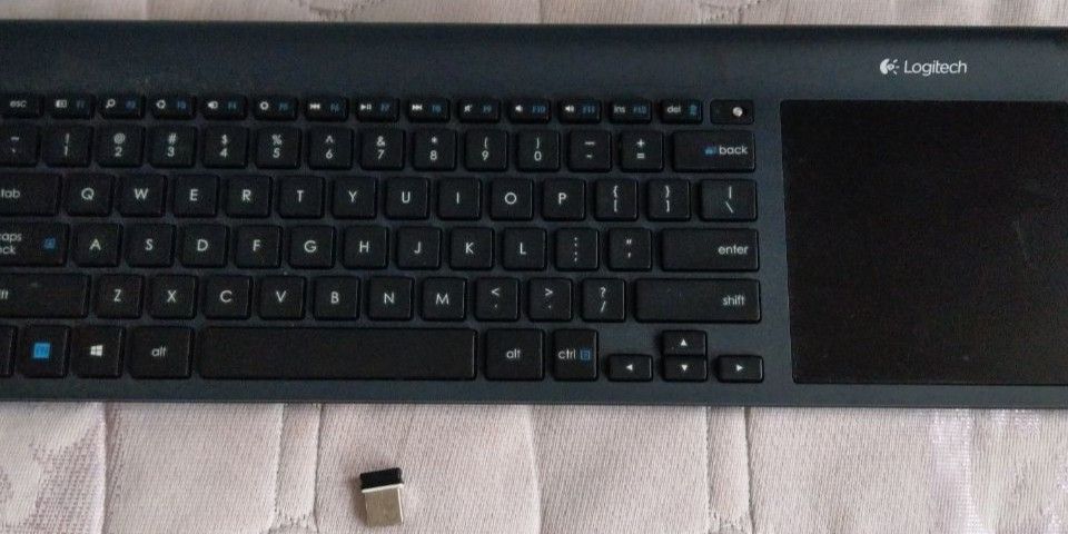Overskyet Diagnose national LOGITECH TK820, Computers & Tech, Parts & Accessories, Computer Keyboard on  Carousell