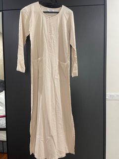 (Category: ) located in . Submitted by Preloved.with.love (Listing ID 1199943161, Image 1). Description: .