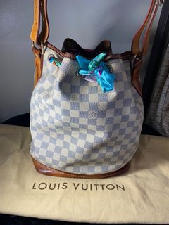 (Category: ) located in . Submitted by preloved_by_Glads (Listing ID 1199948532, Image 1). Description: .