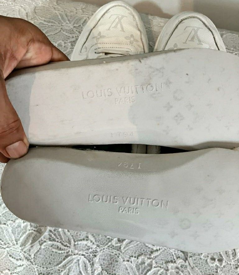 Louis Vuitton Sneakers 40 - LVLENKA Luxury Consignment