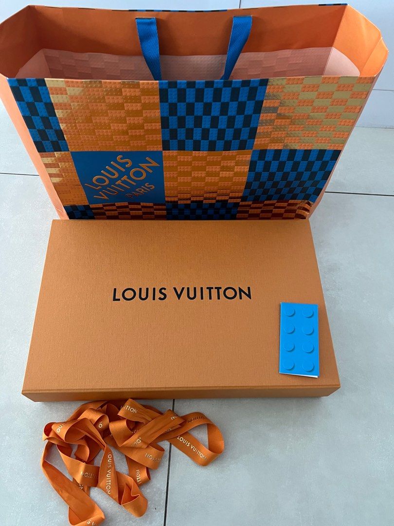 Louis Vuitton LV Christmas Edition Shopping Paper Bag