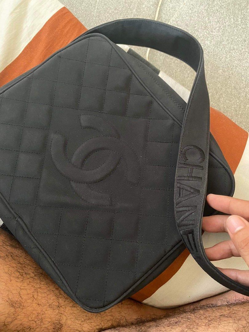 Matelasse CC Shoulder Bag (Category: Luxury Bags & Wallets) located in Naga. Submitted by undyingstyleph (Listing ID 1199991418, Image 2). Description: .