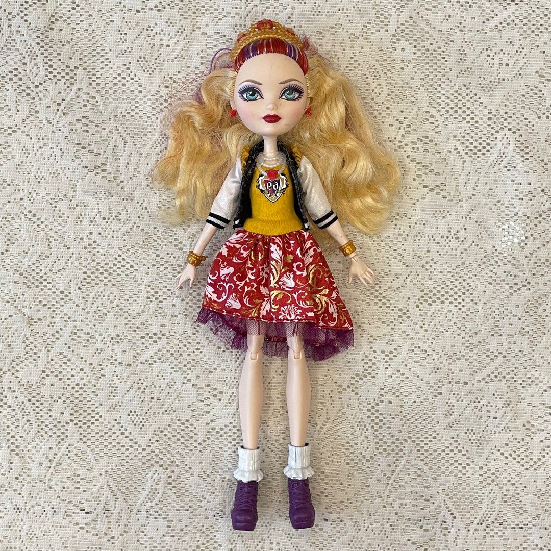 Mattel Ever After High Apple White Doll