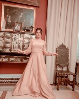 MAUVE / OLD ROSE APARTMENT 8 LONG GOWN FOR RENT