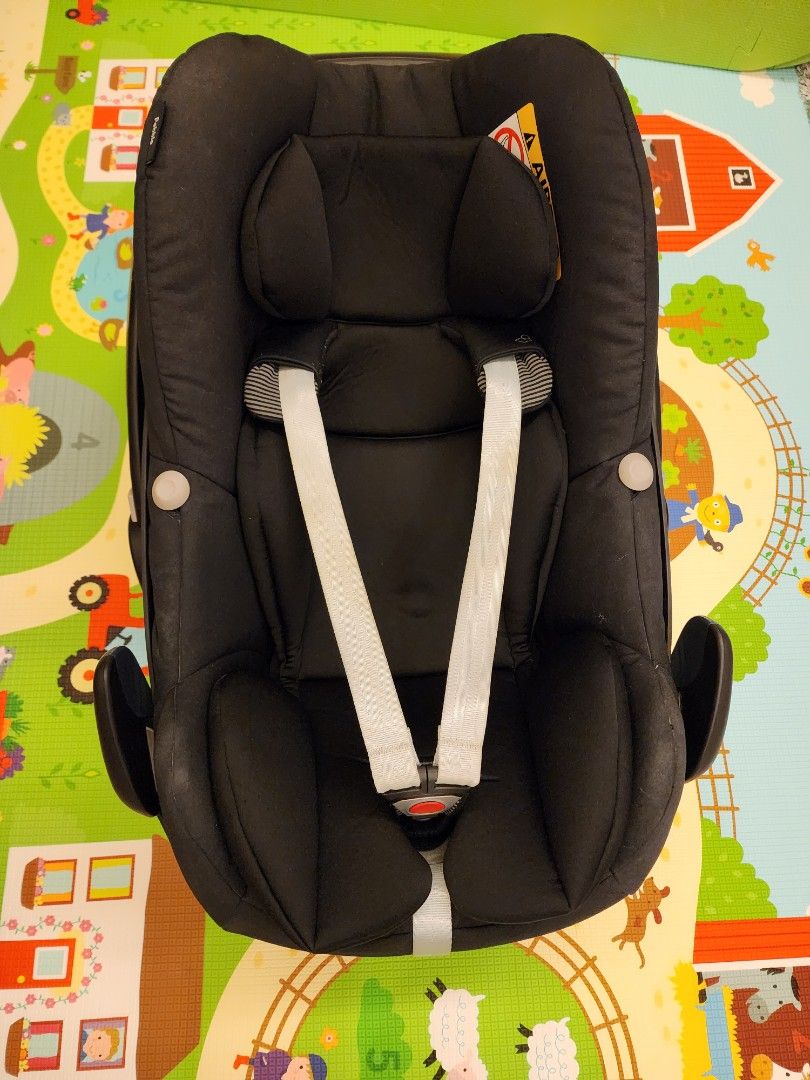 MaxiCosi Car Seat, Babies & Kids, Going Out, Car Seats on Carousell