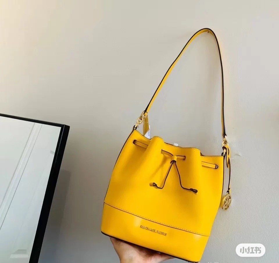 MICHAEL KORS TRISTA 35H8GT7M2U JASMINE Yellow BUCKET BAG LEATHER
