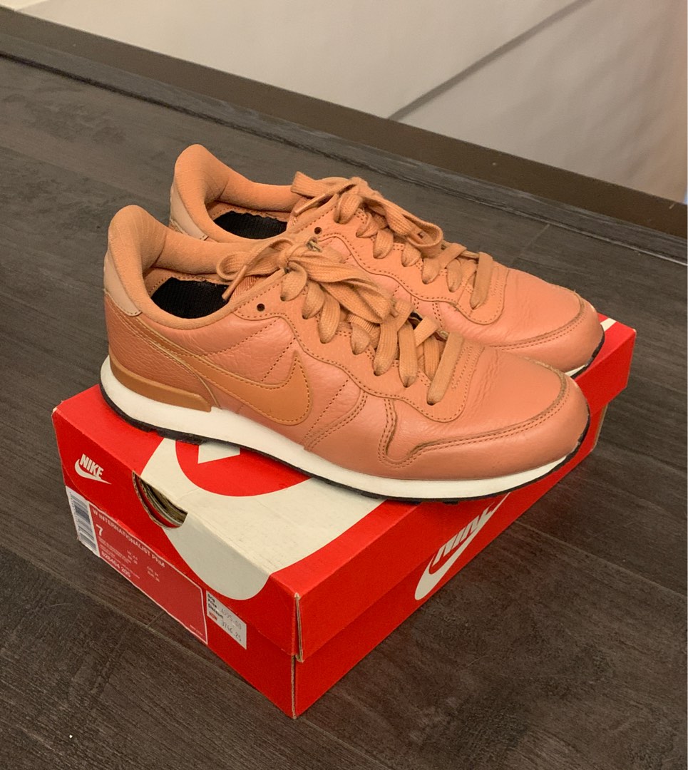 Nike Internationalist PRM Women s Fashion Footwear Sneakers on