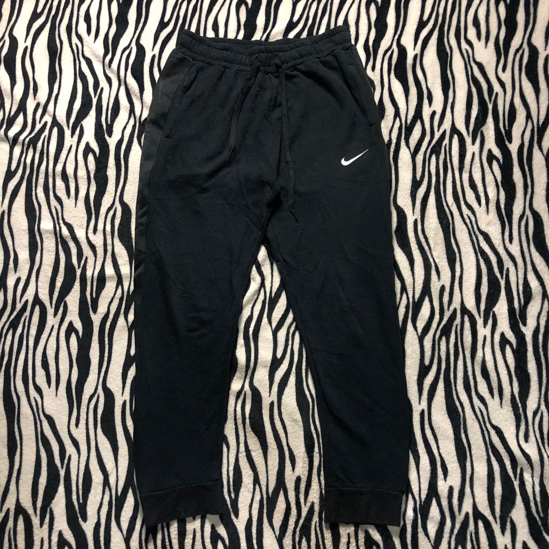 jogging nike multi swoosh