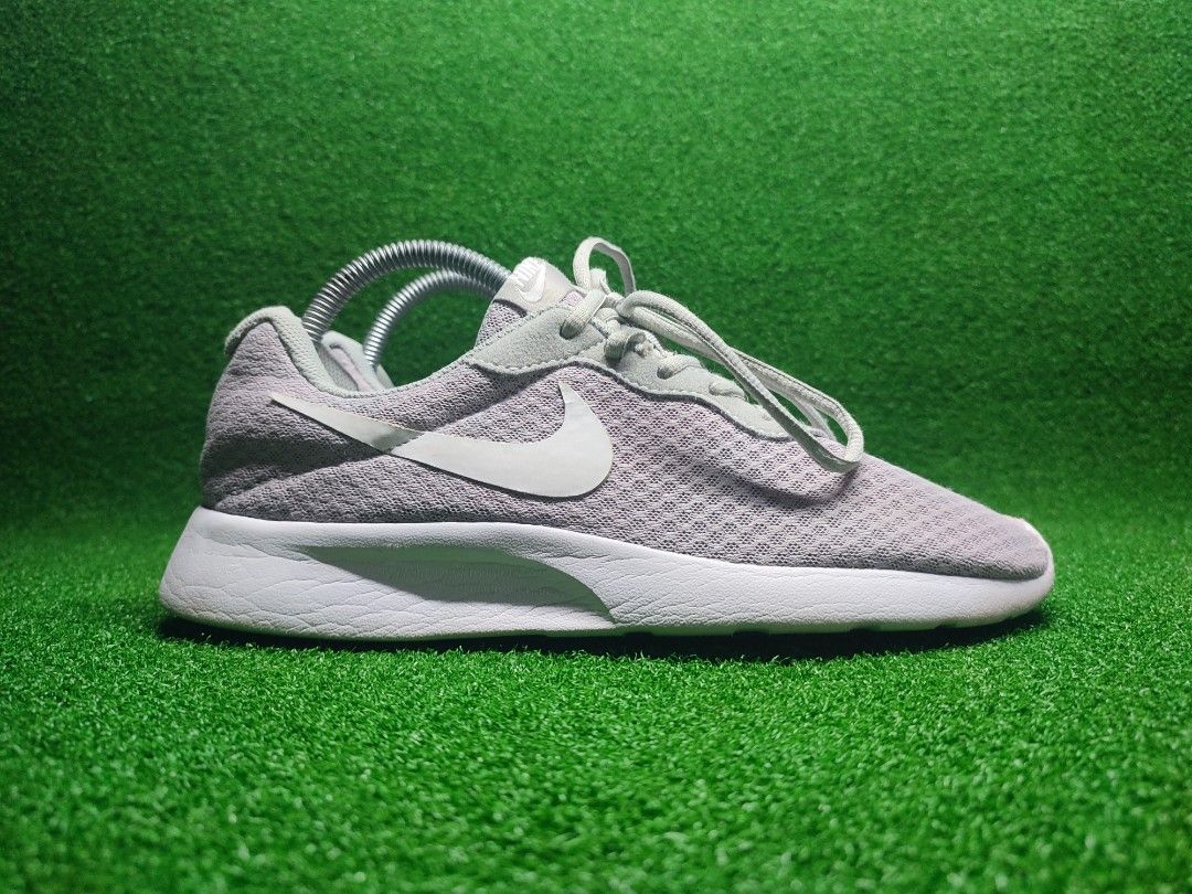 Nike tanjun deals 41