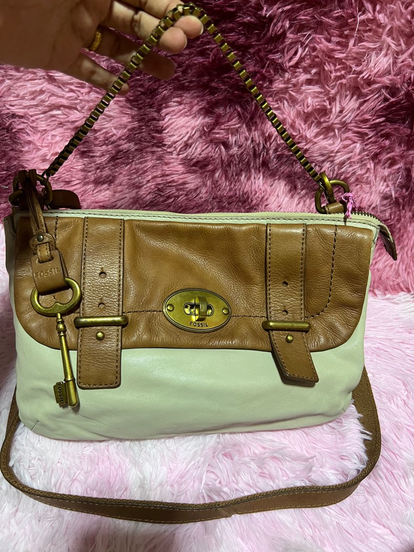 Orig Fossil sling bag, Women's Fashion, Bags & Wallets, Crossbody Bags