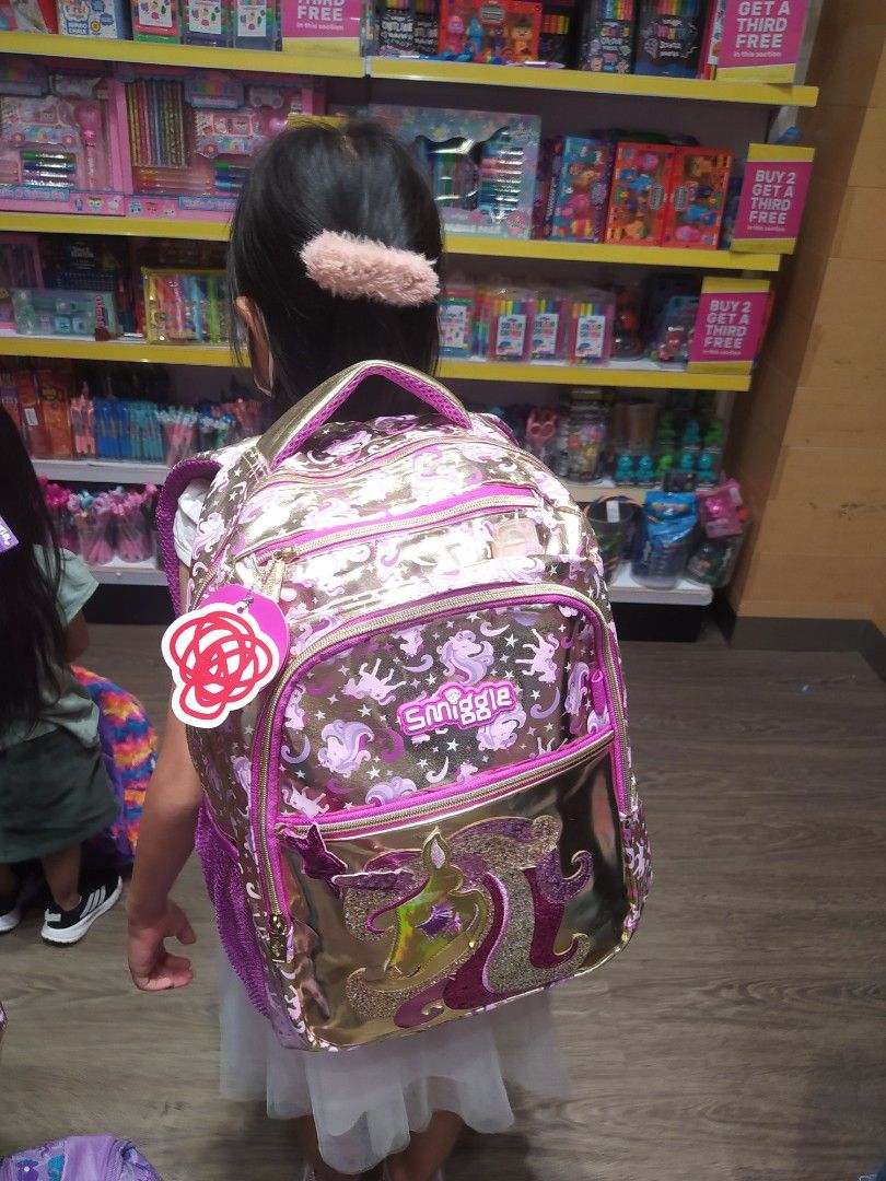 Gold smiggle bag top