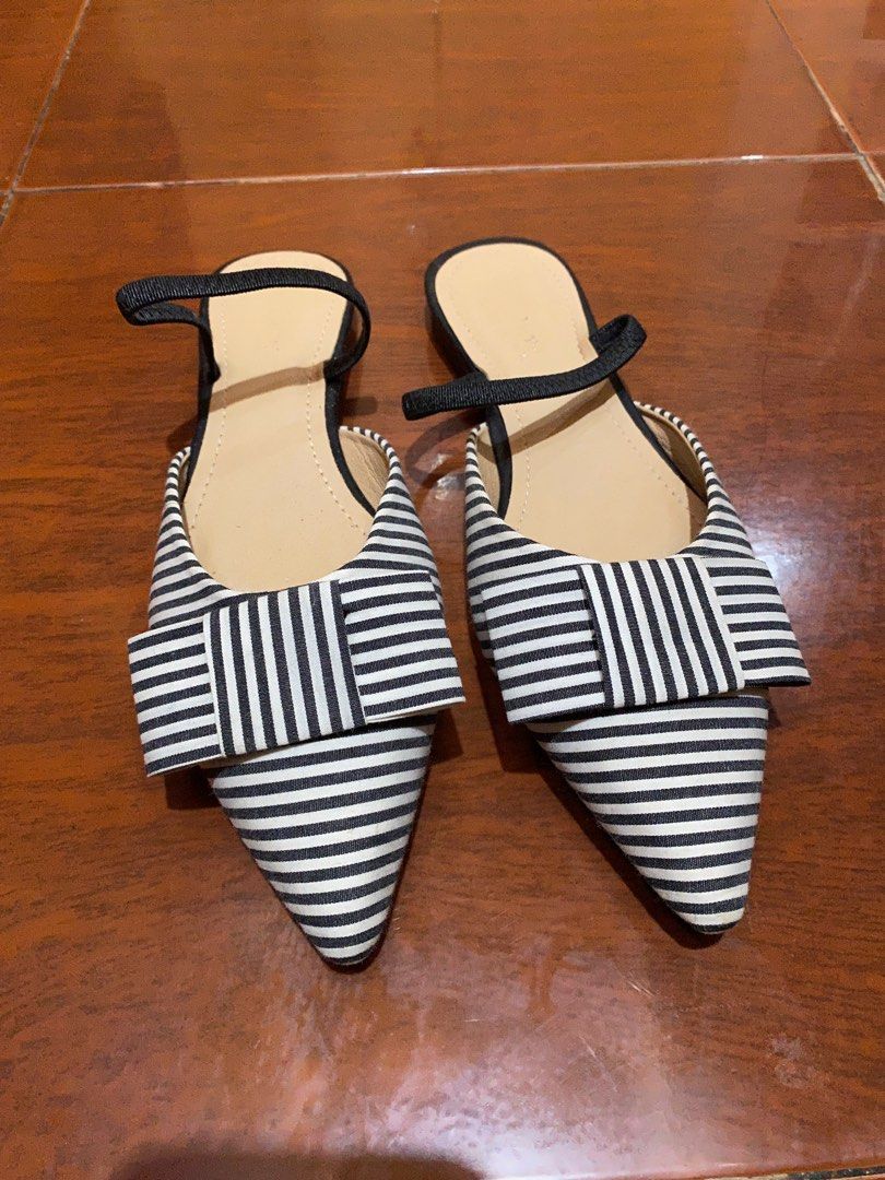 pointed half shoes