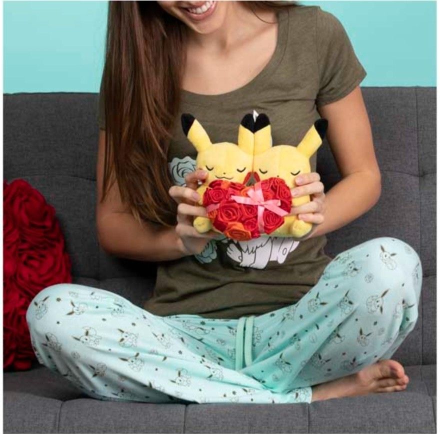 Sweetheart pikachu plush hotsell