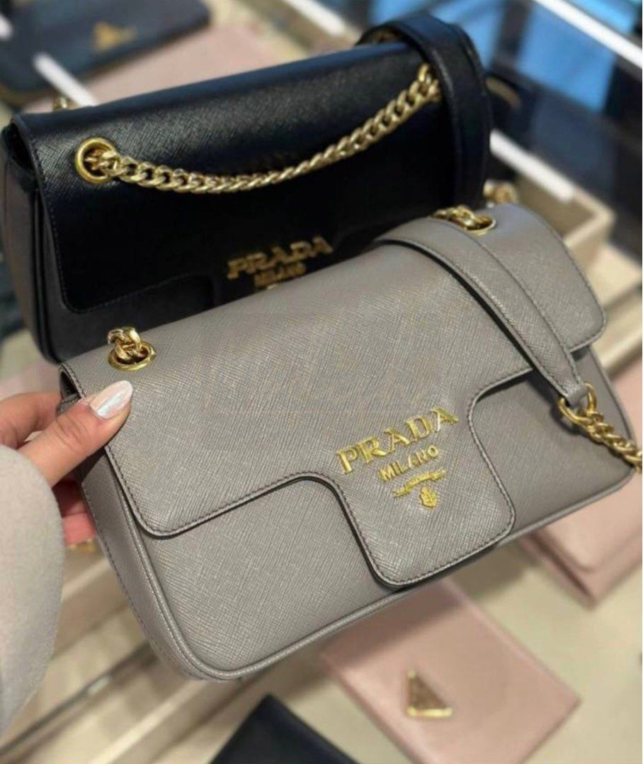 Prada Outlet] Flap bag with chain, Women's Fashion, Bags & Wallets,  Cross-body Bags on Carousell