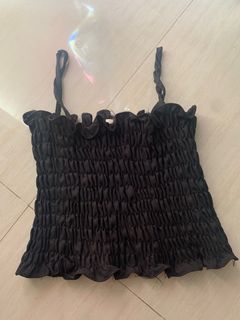 Ruffled top