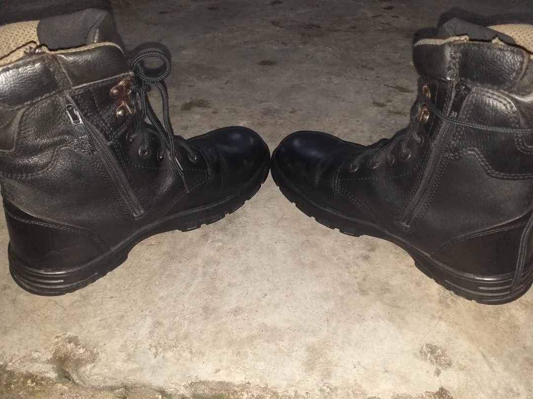 Safety shoes merk KENT, Fesyen Pria, Sepatu , Sepatu Boot di Carousell
