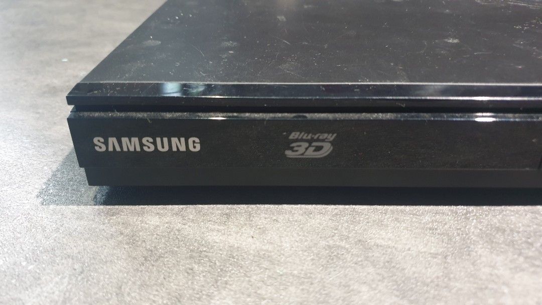 Samsung 3D Bluray DVD Player BDE5500, Elektronik, TV & Perlengkapan