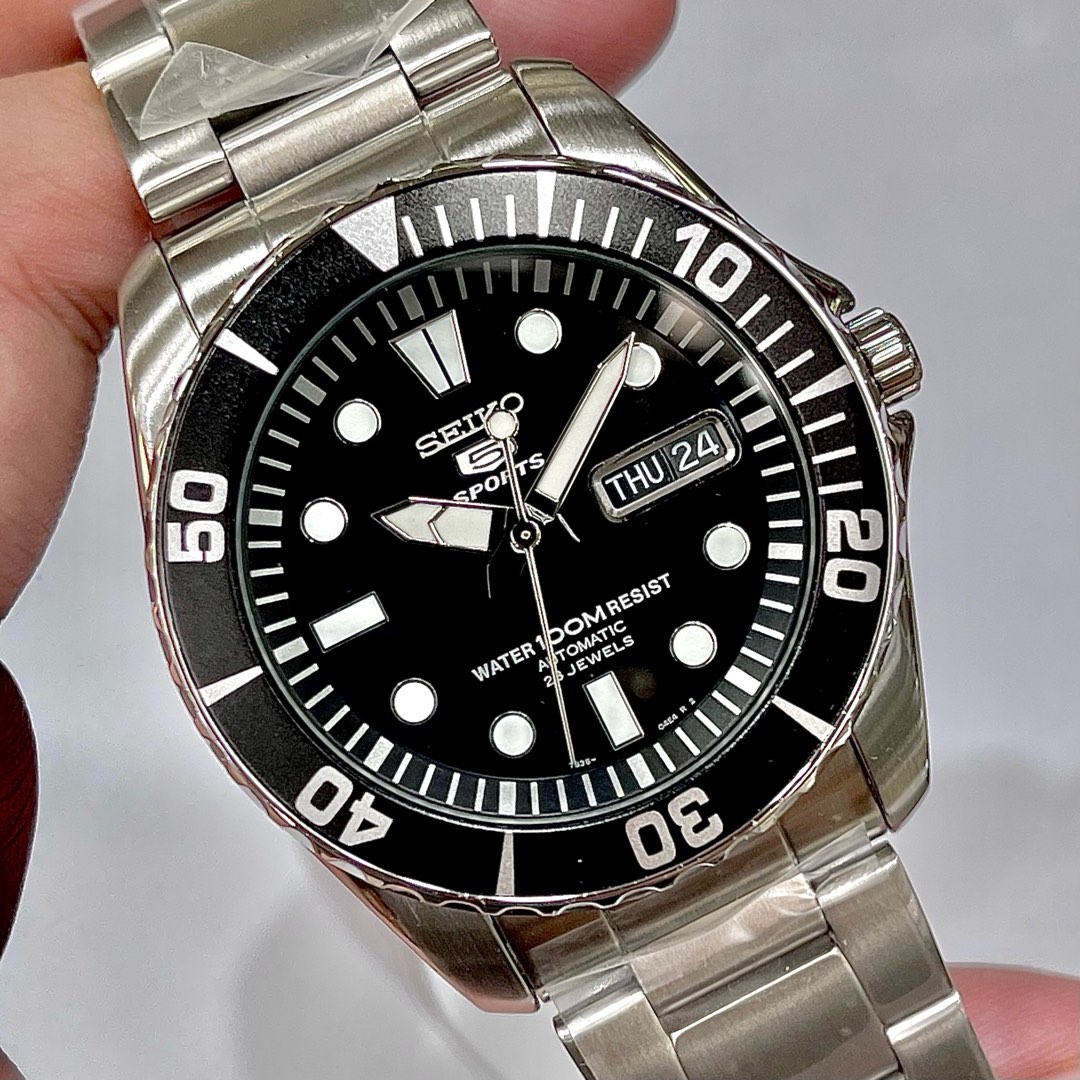 Seiko Sports Black Urchin SNZF17K1, Men's Fashion, Watches & Accessories, Watches on Carousell