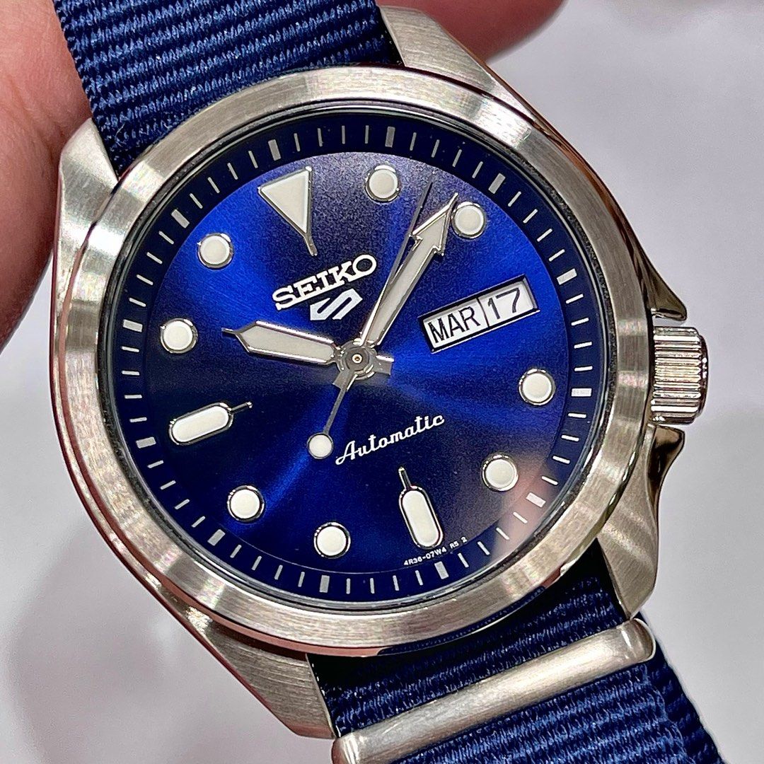 Seiko 5 Sports Blue Sunburst dial on blue nato strap SRPE63K1