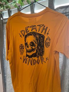 skull tee